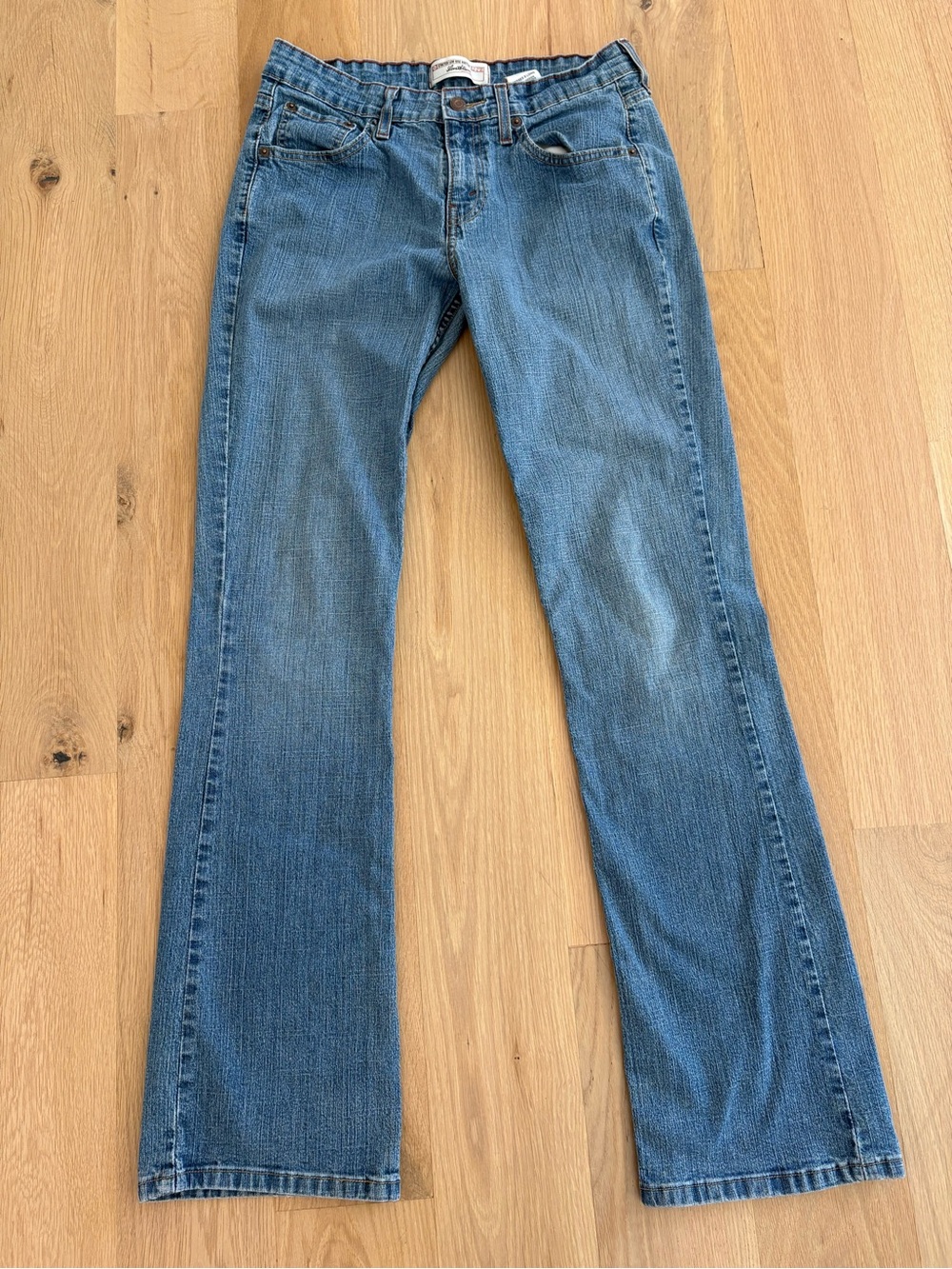 Signature by Levi Strauss Women's Stretch Low Rise Boot-Cut Jeans
